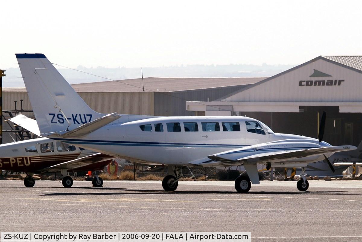 ZS-KUZ, Cessna 404 Titan C/N 404-0678, Cessna 404 Titan [404-0678] Lanseria~ZS 20/09/2006