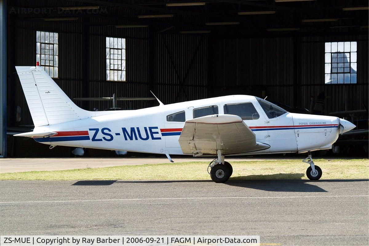 ZS-MUE, Piper PA-28-161 C/N 288216190, Piper PA-28-161 Warrior II [28-8216190] Johannesburg-Rand~ZS 21/09/2006