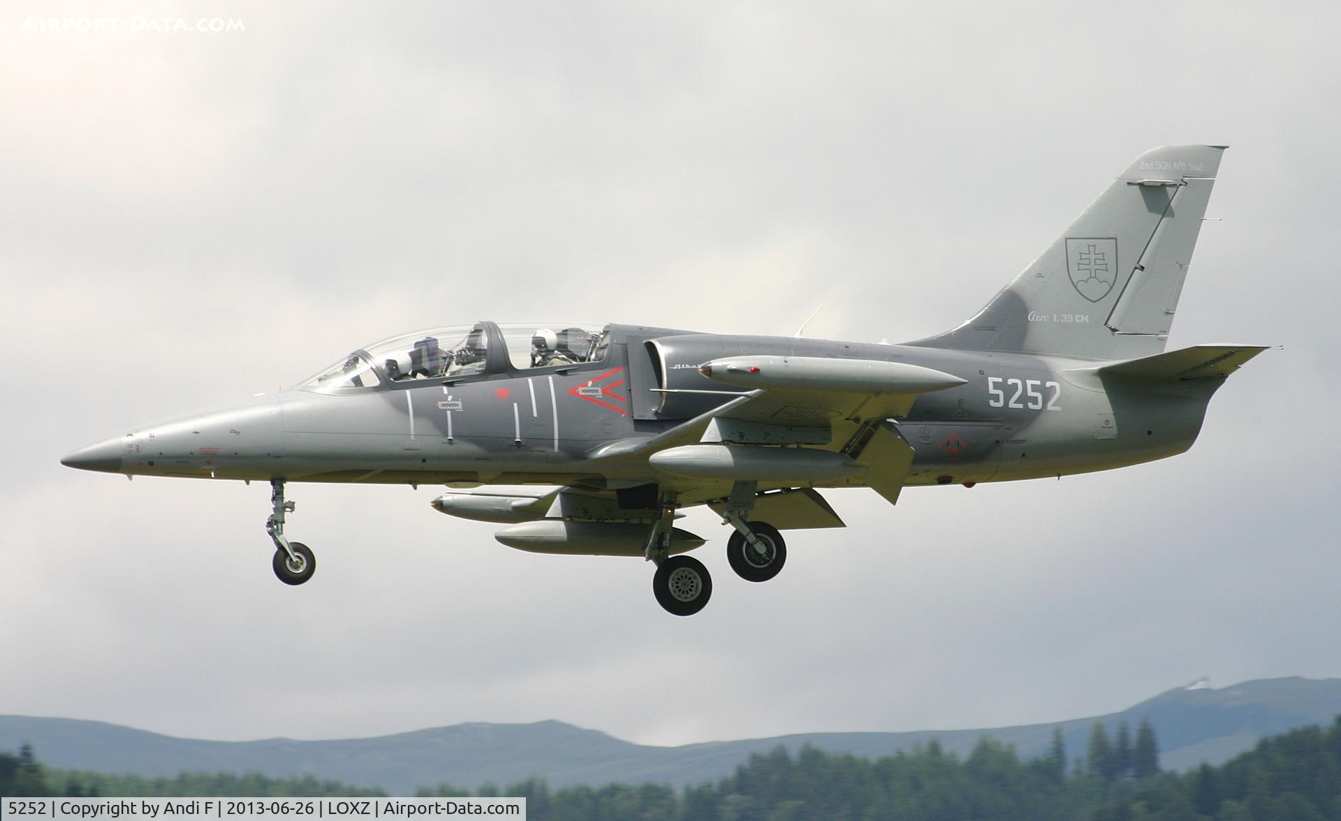 5252, Let L-39 C/N 23456789876, L-39 Albatross Slovak Air Force