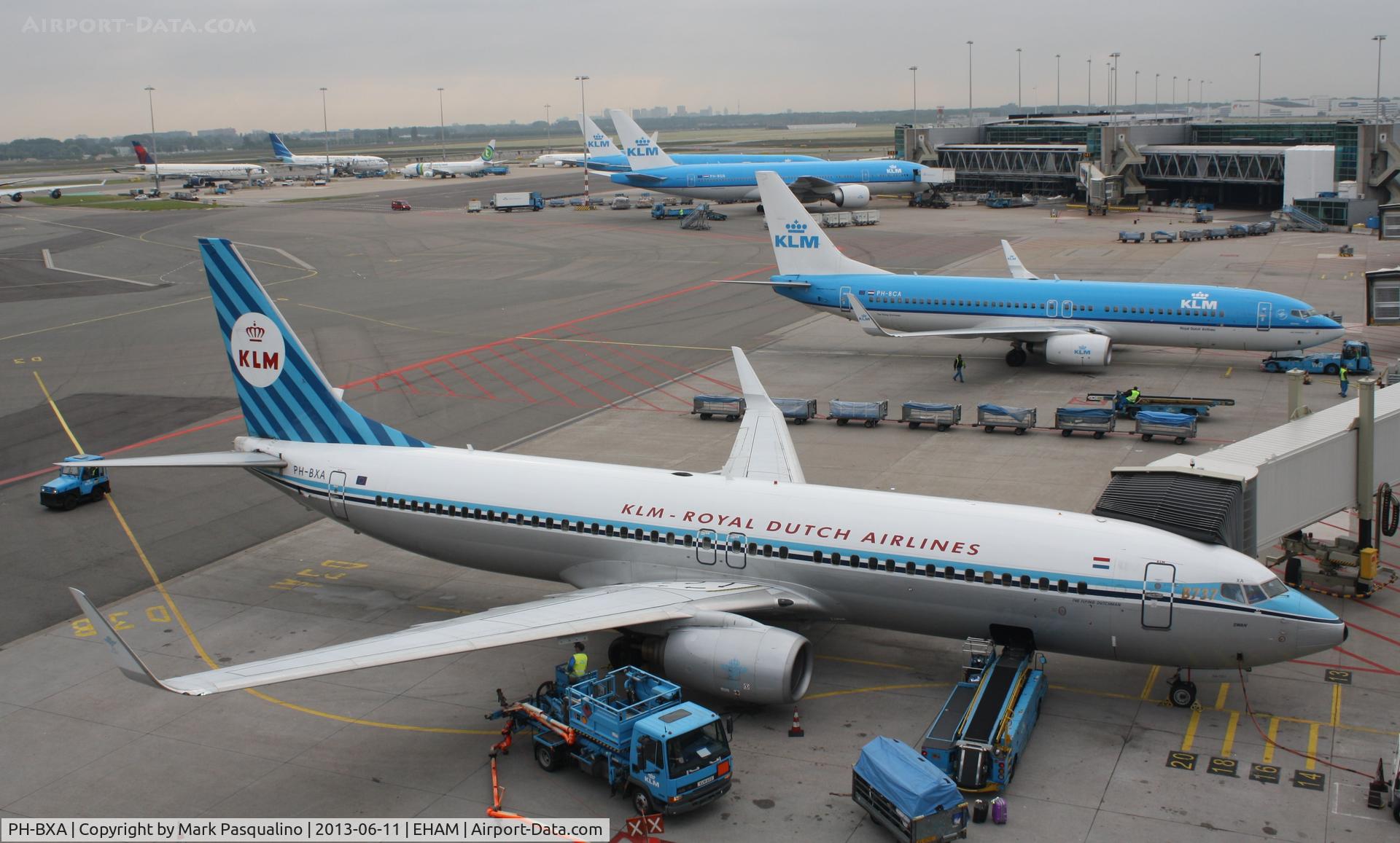 PH-BXA, 1998 Boeing 737-8K2 C/N 29131, Boeing 737-800