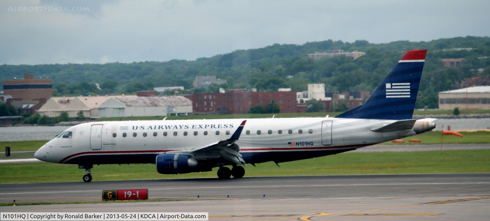 N101HQ, 2007 Embraer 175LR (ERJ-170-200LR) C/N 17000156, Landing DCA