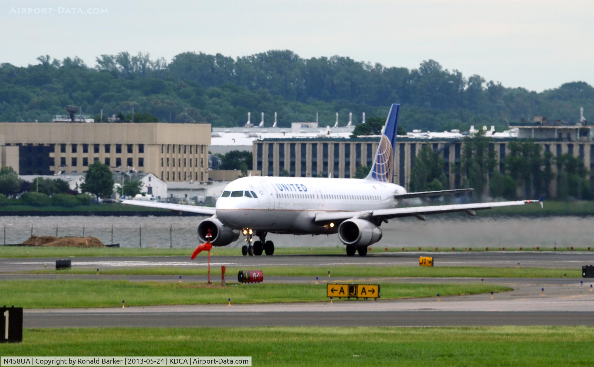 N458UA, 2000 Airbus A320-232 C/N 1163, Takeoff DCA
