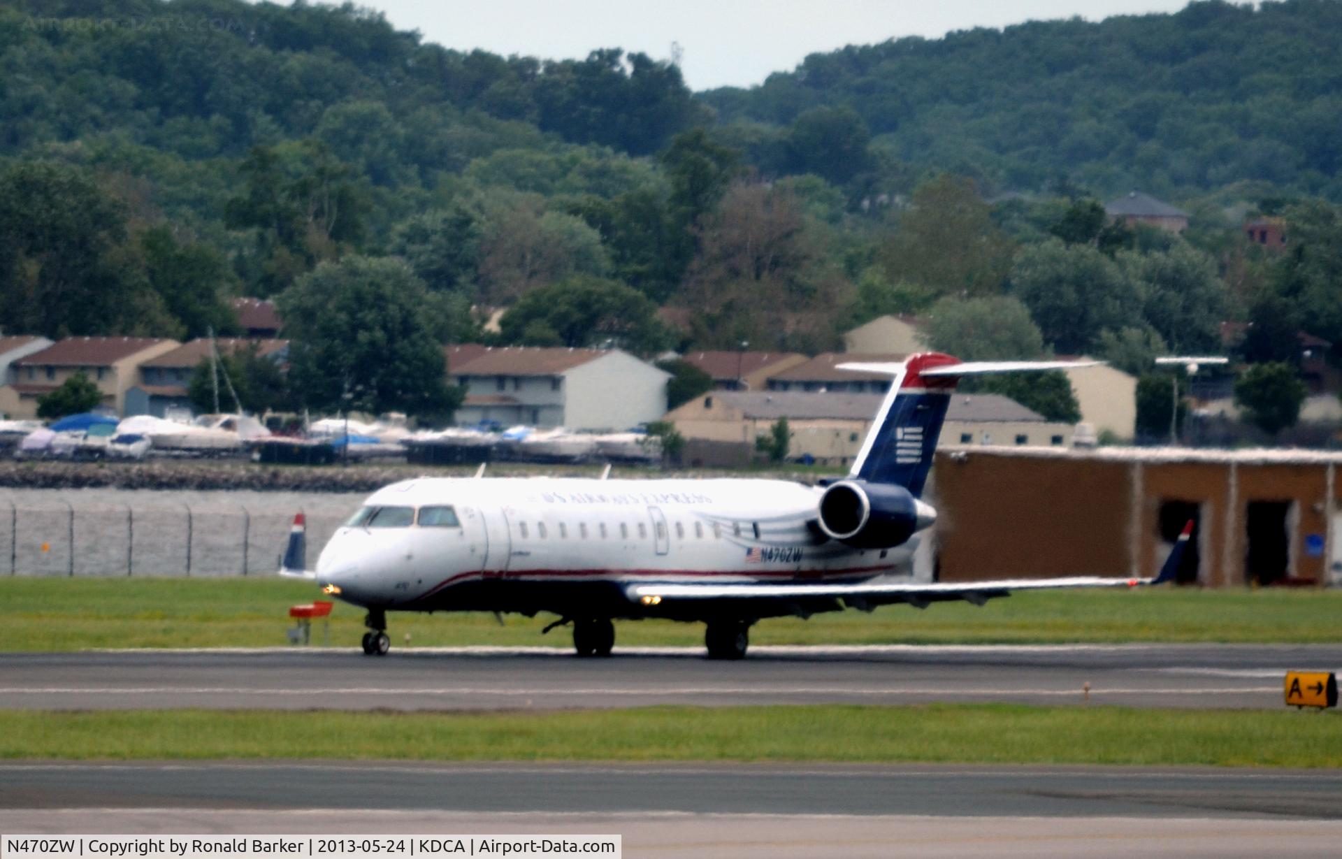 N470ZW, 2004 Bombardier CRJ-200LR (CL-600-2B19) C/N 7927, Takeoff DCA