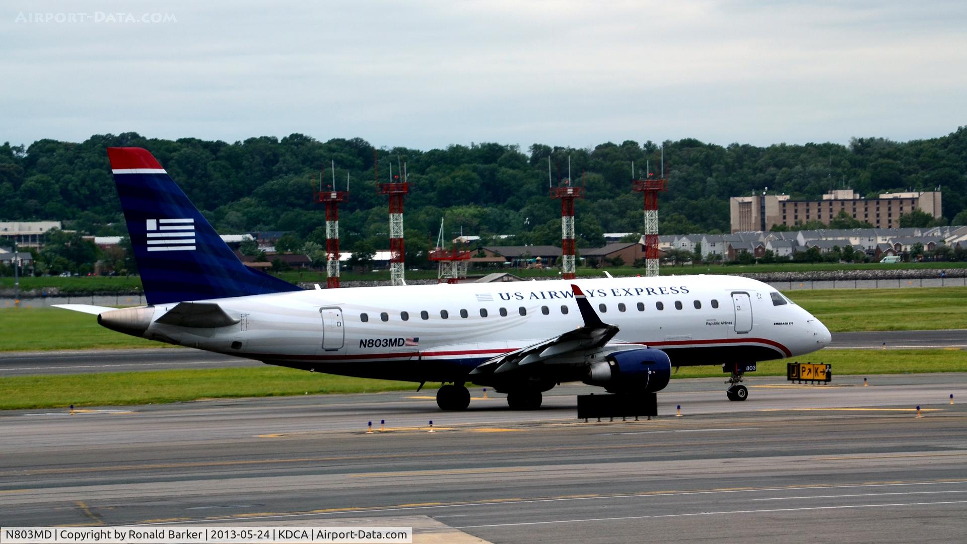 N803MD, 2004 Embraer 170SU (ERJ-170-100SU) C/N 17000015, Taxi DCA