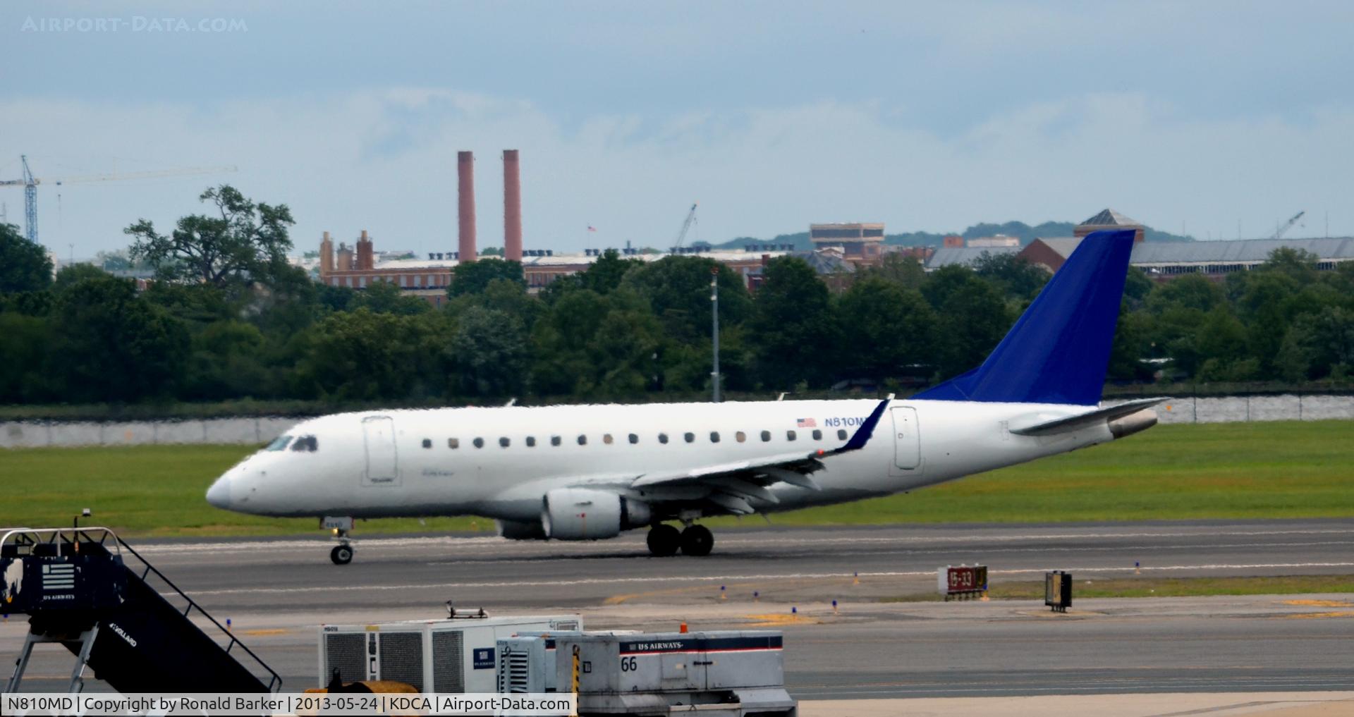 N810MD, 2004 Embraer 170SU (ERJ-170-100SU) C/N 17000026, Landing DCA