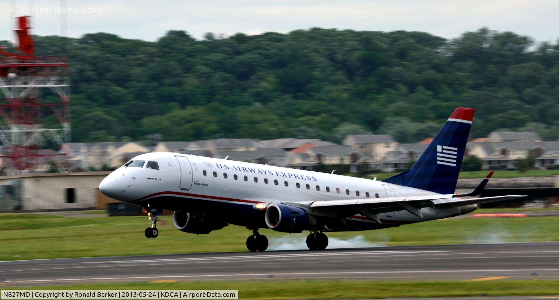 N827MD, 2005 Embraer 170SU (ERJ-170-100SU) C/N 17000047, Landing DCA