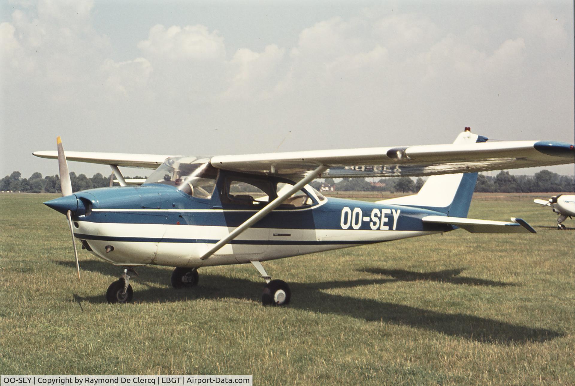 OO-SEY, 1965 Reims F172M Skyhawk Skyhawk C/N 0214, Gent 1969