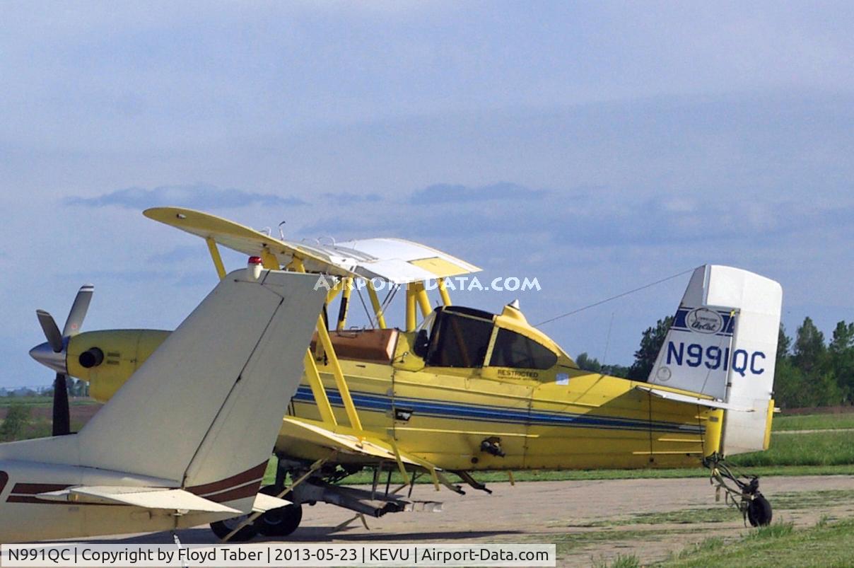 N991QC, 1984 Schweizer G-164B C/N 739B, Sitting on the ramp