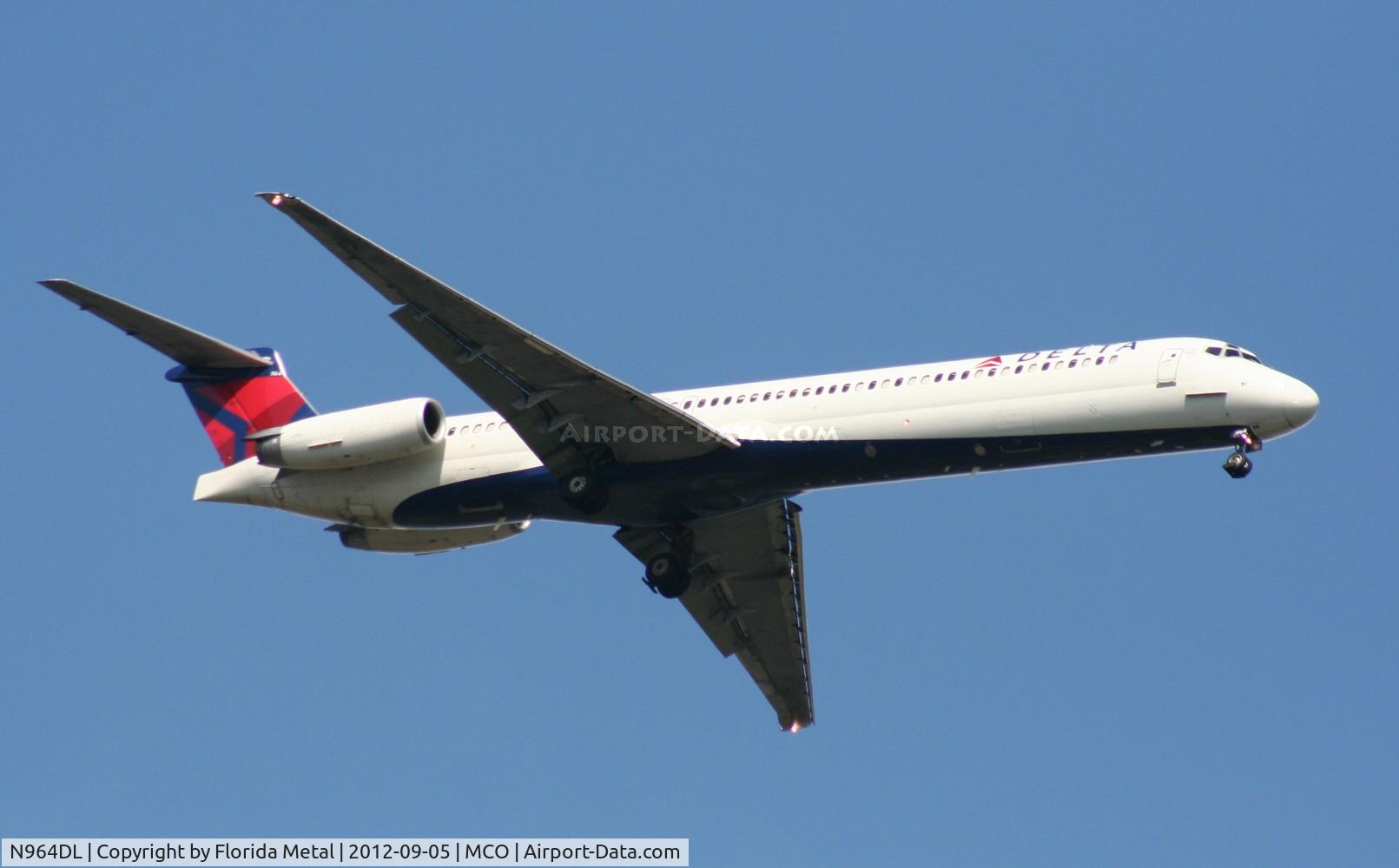 N964DL, 1990 McDonnell Douglas MD-88 C/N 49983, Delta MD-88