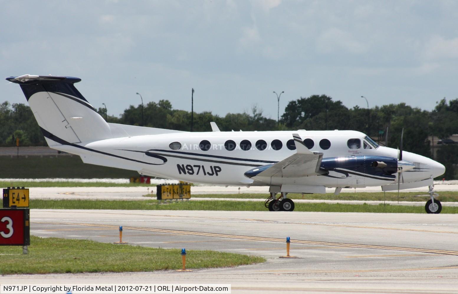 N971JP, 2007 Hawker Beechcraft 350 King Air (B300) C/N FL-565, Beech 350