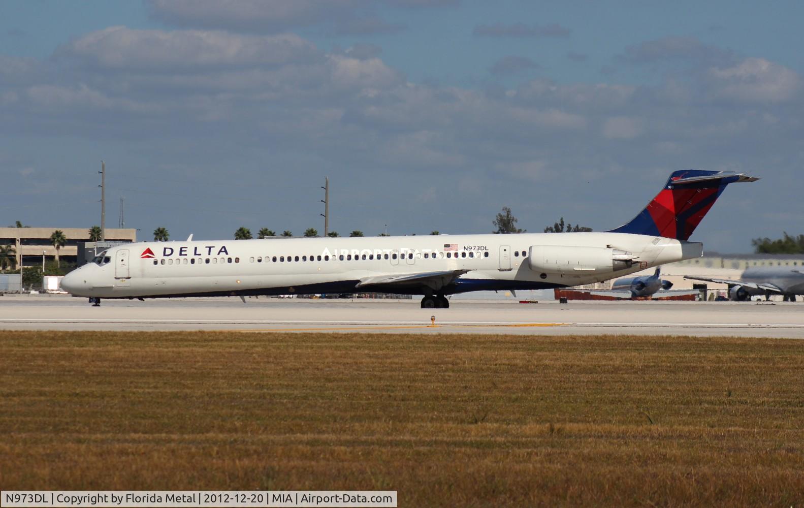 N973DL, 1991 McDonnell Douglas MD-88 C/N 53241, Delta MD-88