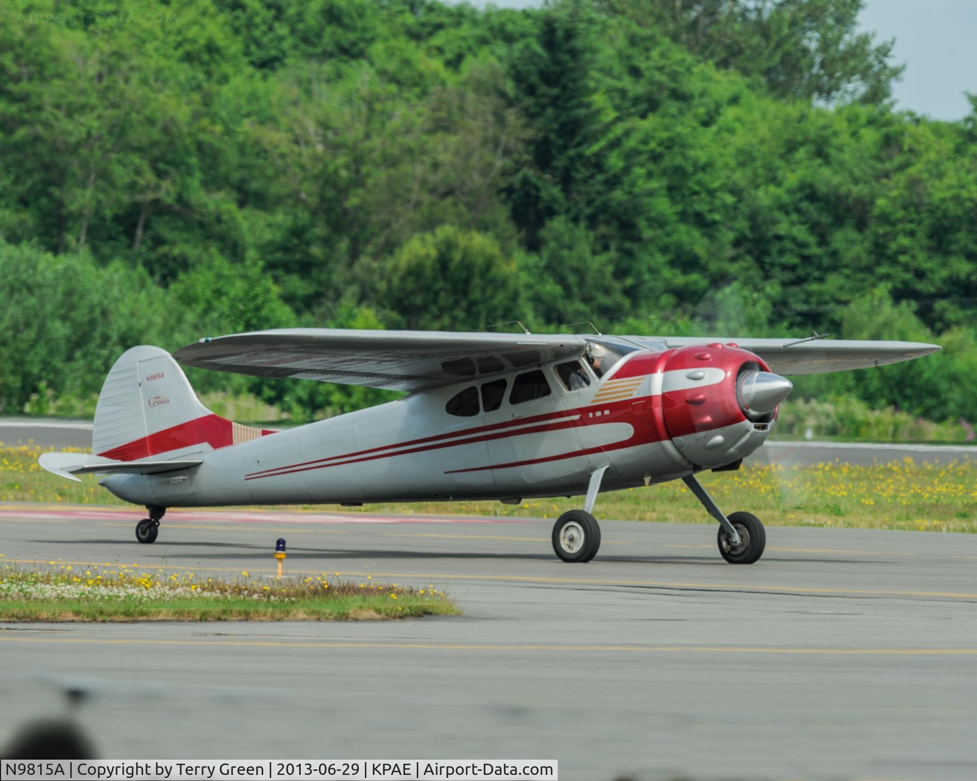 N9815A, 1950 Cessna 195A C/N 7494, 34L @ KPAE