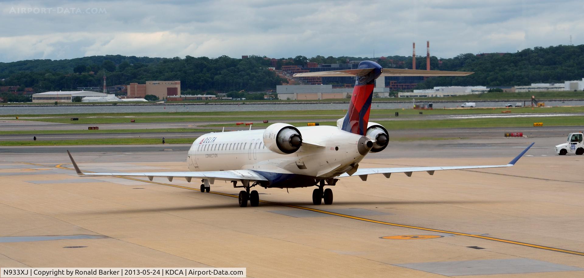 N933XJ, 2008 Bombardier CRJ-900ER (CL-600-2D24) C/N 15196, Taxi DCA