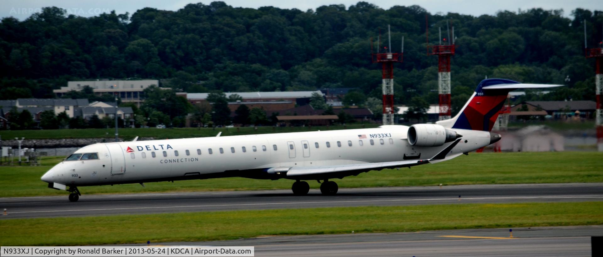 N933XJ, 2008 Bombardier CRJ-900ER (CL-600-2D24) C/N 15196, Takeoff roll DCA