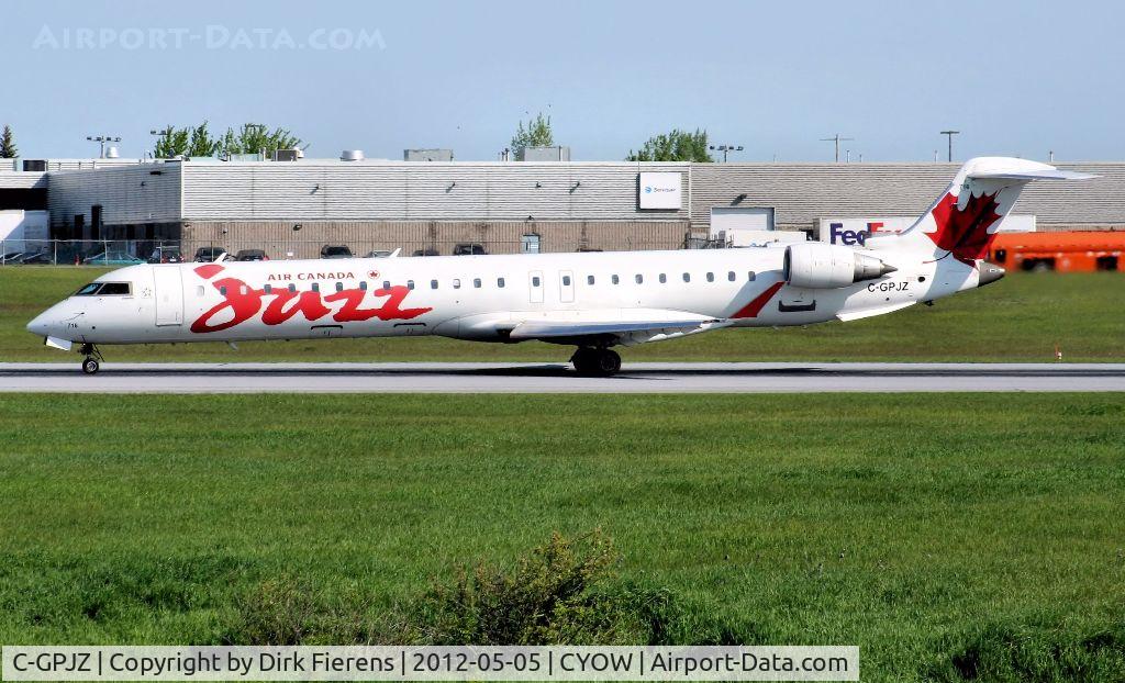 C-GPJZ, 2005 Canadair CRJ-705ER (CL-600-2D15) Regional Jet C/N 15055, Beginning its takeoff run.