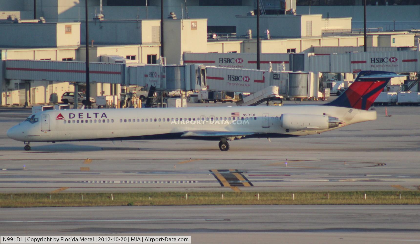 N991DL, 1991 McDonnell Douglas MD-88 C/N 53343, Delta MD-88