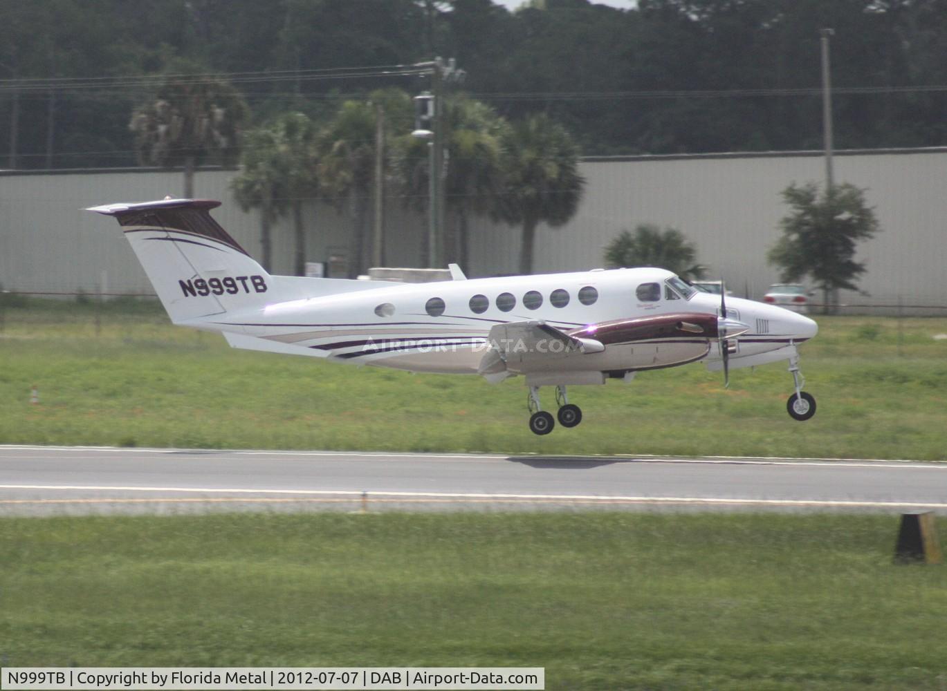 N999TB, 2001 Raytheon B200 King Air C/N BB-1738, Beech 200