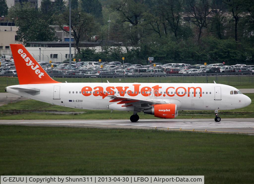 G-EZUU, 2011 Airbus A320-214 C/N 5150, Lining up rwy 14L for departure...