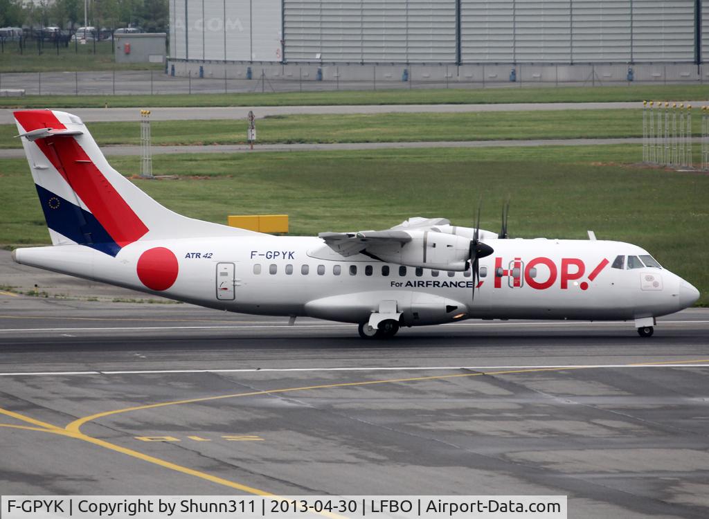 F-GPYK, 1997 ATR 42-500 C/N 537, Lining up rwy 14R for departure...