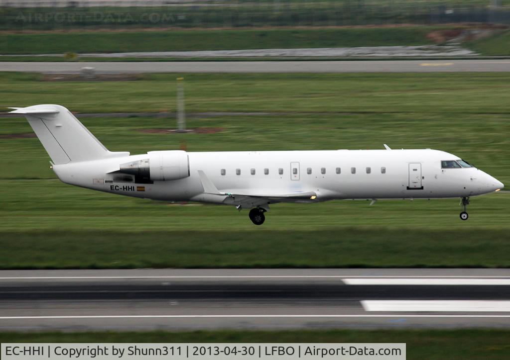 EC-HHI, Canadair CRJ-200ER (CL-600-2B19) C/N 7343, Landing rwy 14R in all white c/s now...