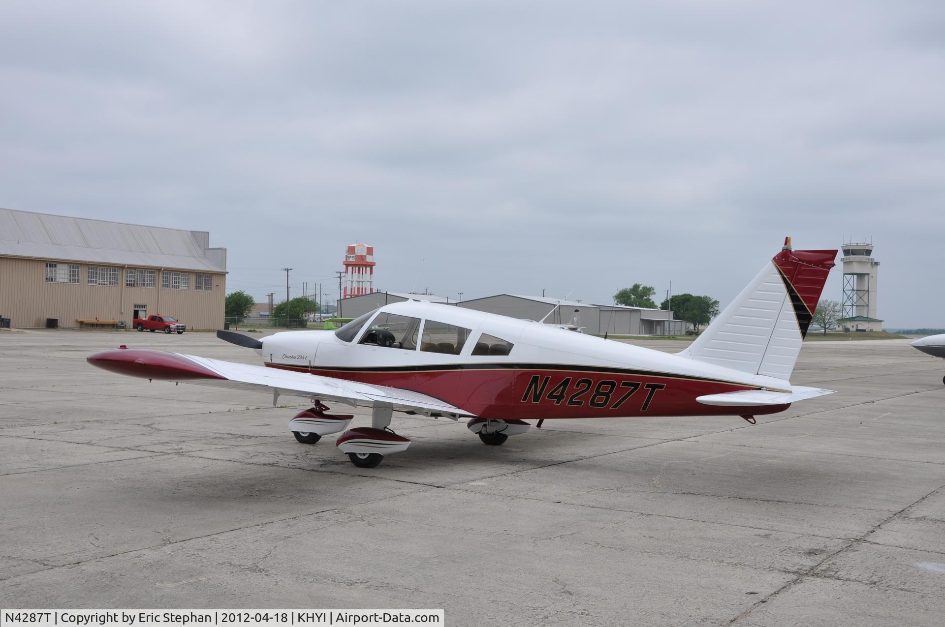 N4287T, 1971 Piper PA-28-235 C/N 28-7110026, New paint scheme on 87T as of April 2012, paint by Tejas Aviation in San Marcos, TX (KHYI)