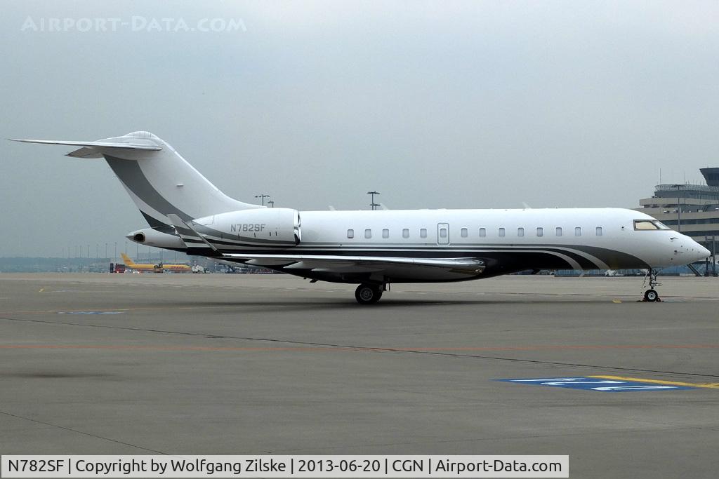 N782SF, Bombardier BD-700-1A10 Global 5000 C/N 9392, visitor