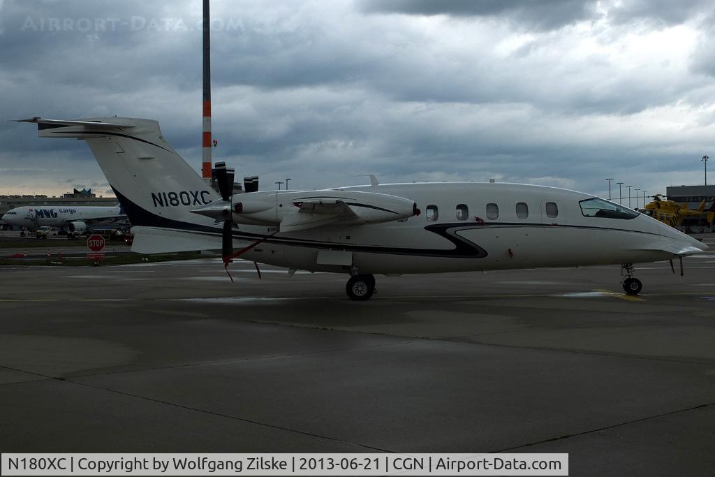 N180XC, 2001 Piaggio P-180 Avanti C/N 1051, visitor