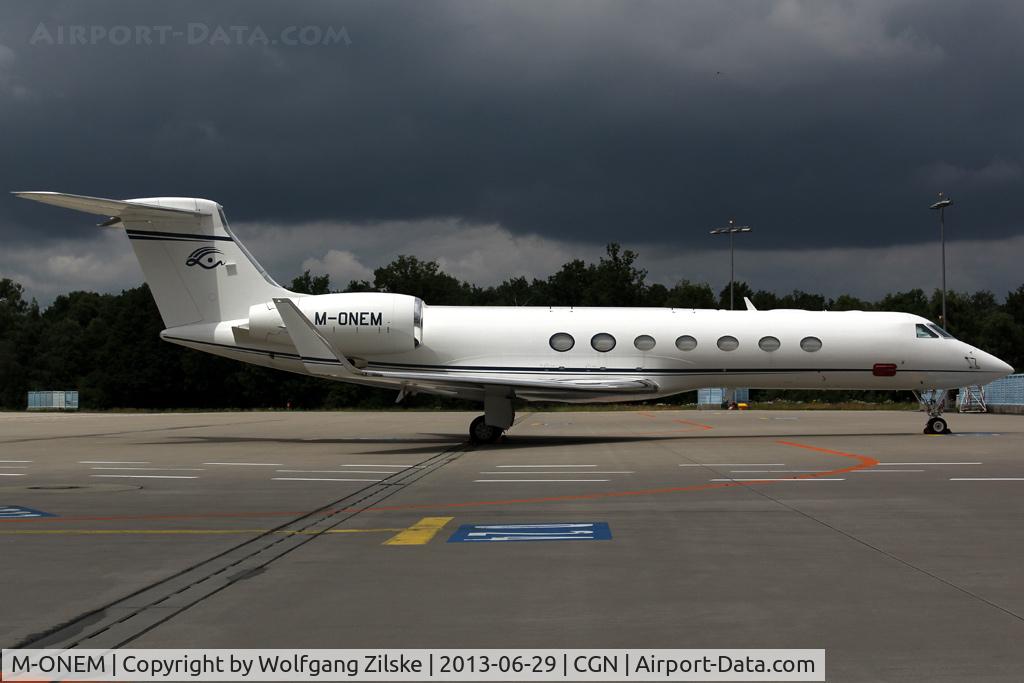 M-ONEM, 2008 Gulfstream Aerospace GV-SP (G550) C/N 5210, visitor