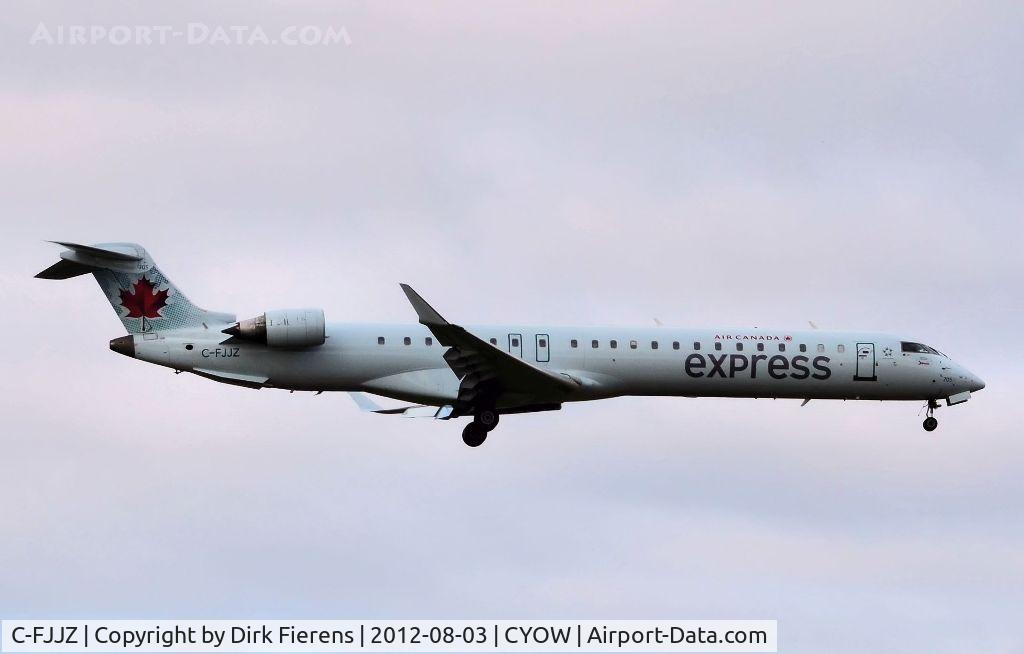 C-FJJZ, 2005 Canadair CRJ-705ER (CL-600-2D15) Regional Jet C/N 15043, Approaching rwy 32.