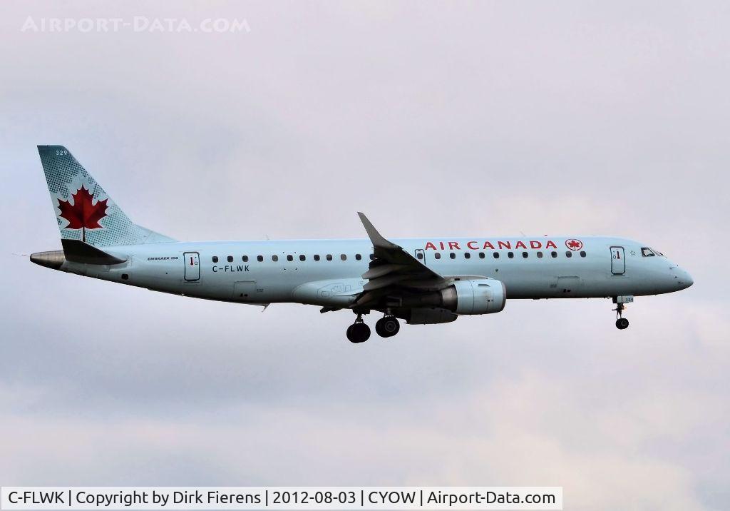 C-FLWK, 2007 Embraer 190AR (ERJ-190-100IGW) C/N 19000096, On it's way to land on rwy 32.