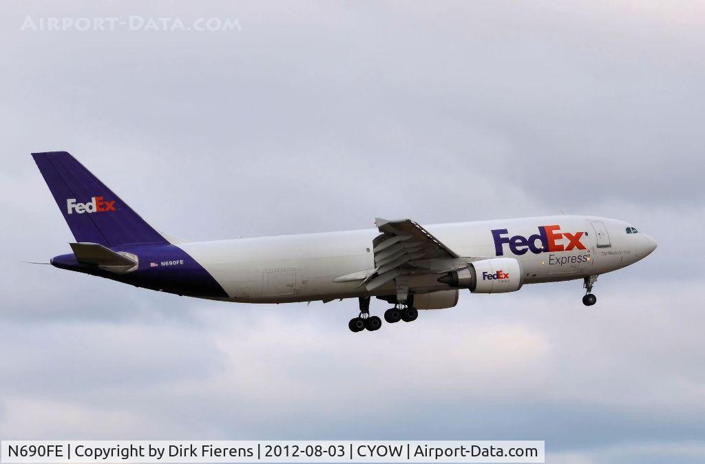 N690FE, 2007 Airbus A300F4-605R C/N 0876, Early morning run to the FedEx depot