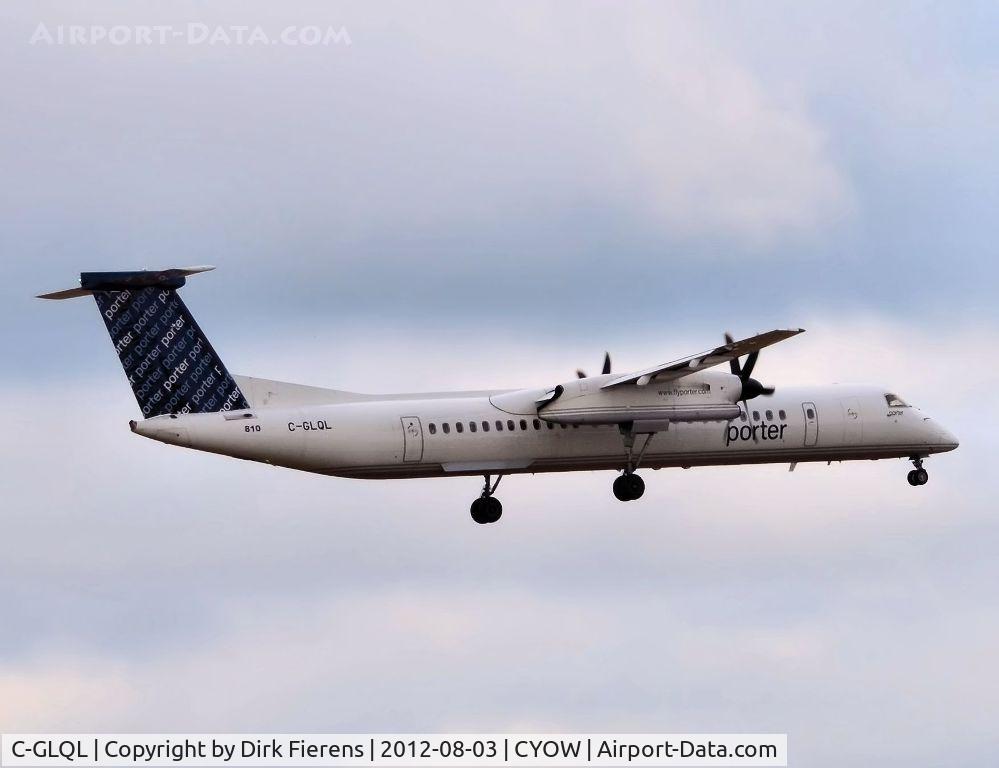 C-GLQL, 2009 De Havilland Canada DHC-8-402Q Dash 8 C/N 4249, Landing on rwy 32