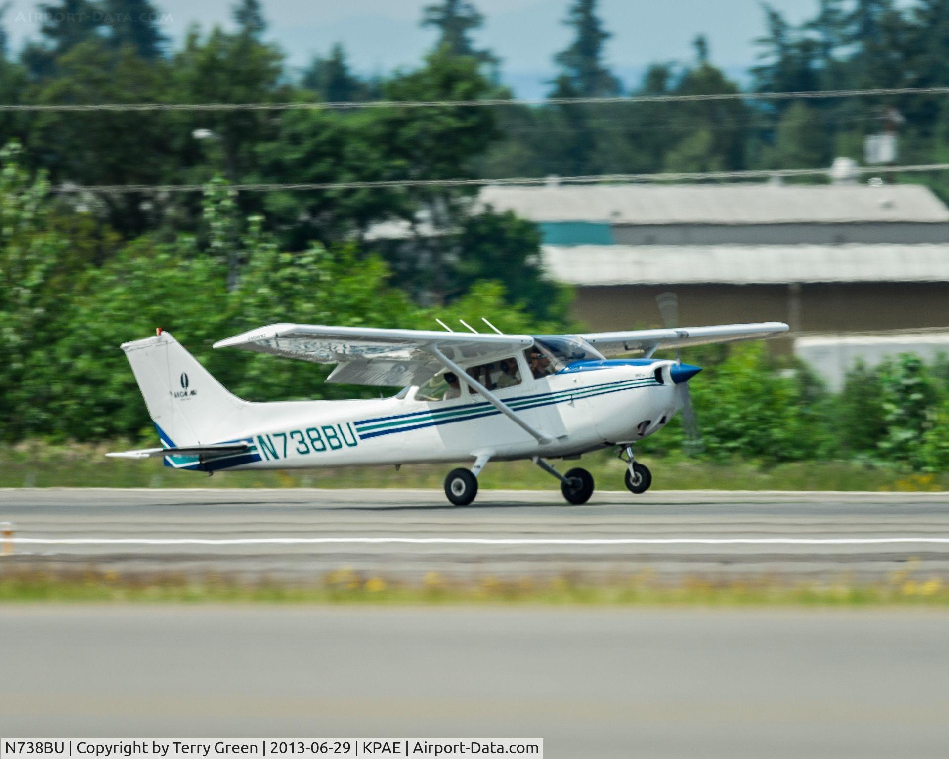 N738BU, 1977 Cessna 172N C/N 17269856, Landing 34L @ KPAE