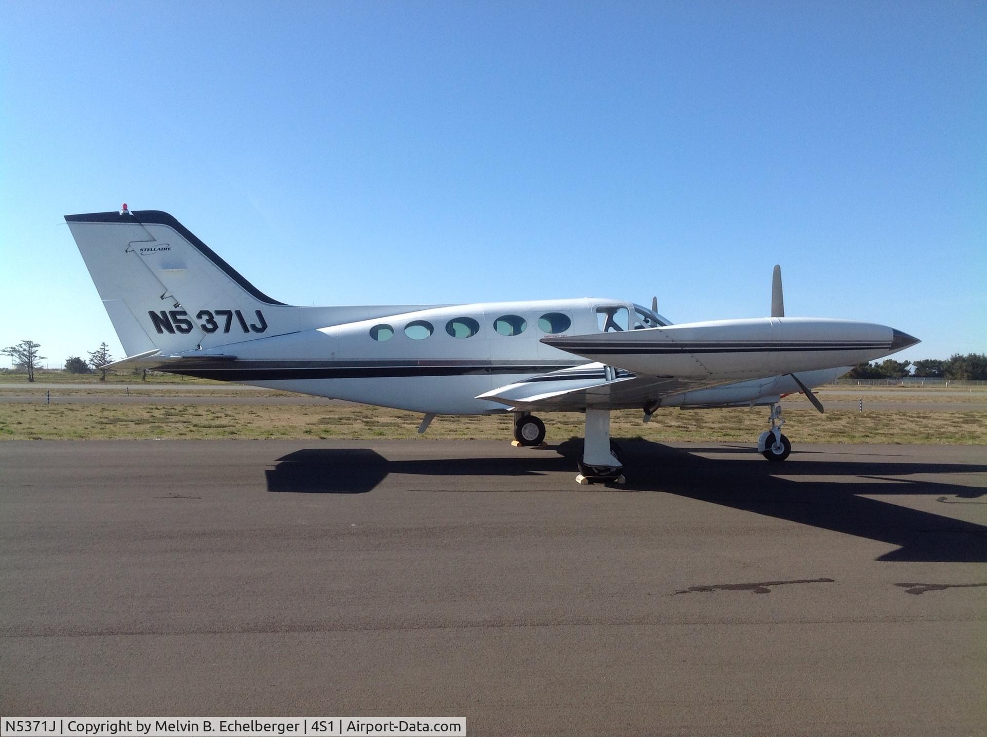 N5371J, 1975 Cessna 421B Golden Eagle C/N 421B0921, A rather nice sunny day on the southern Oregon coast