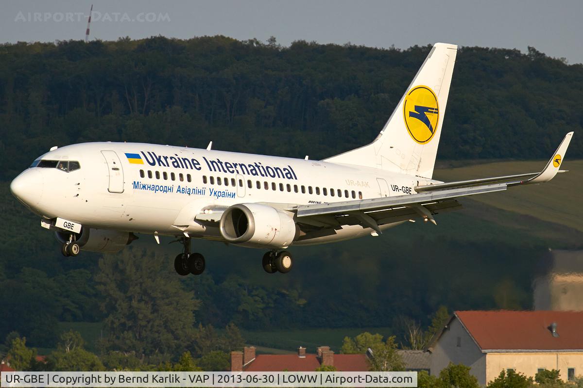 UR-GBE, 1990 Boeing 737-548 C/N 24968, Rwy 34