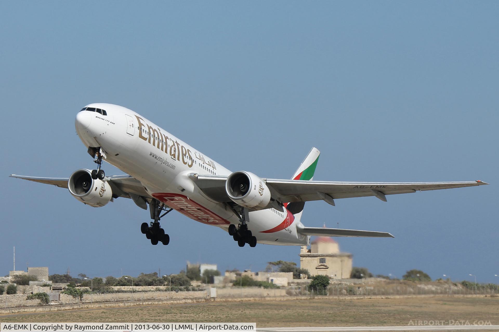 A6-EMK, 1998 Boeing 777-21H/ER C/N 29324, B777 A6-EMK Emirates Airlines