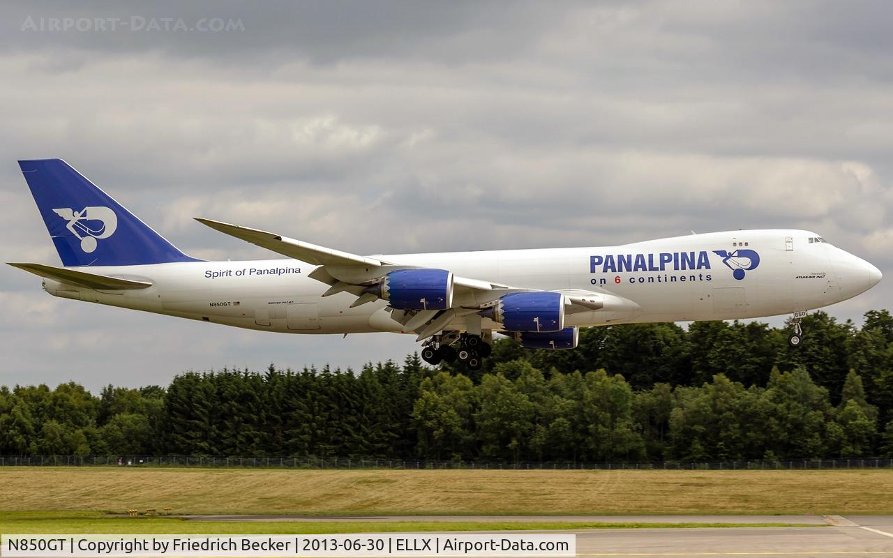 N850GT, 2012 Boeing 747-87UF/SCD C/N 37570, on final RW24