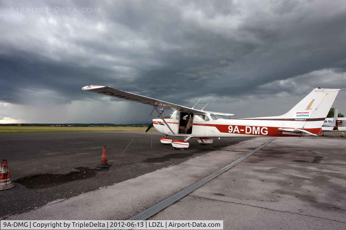 9A-DMG, 1979 Cessna 172N C/N 17272625, Waiting out an incoming thunderstorm on a hot and humid summers day. Eventually, an entire front had moved in, so we had to scrub the rest of the day's flying...