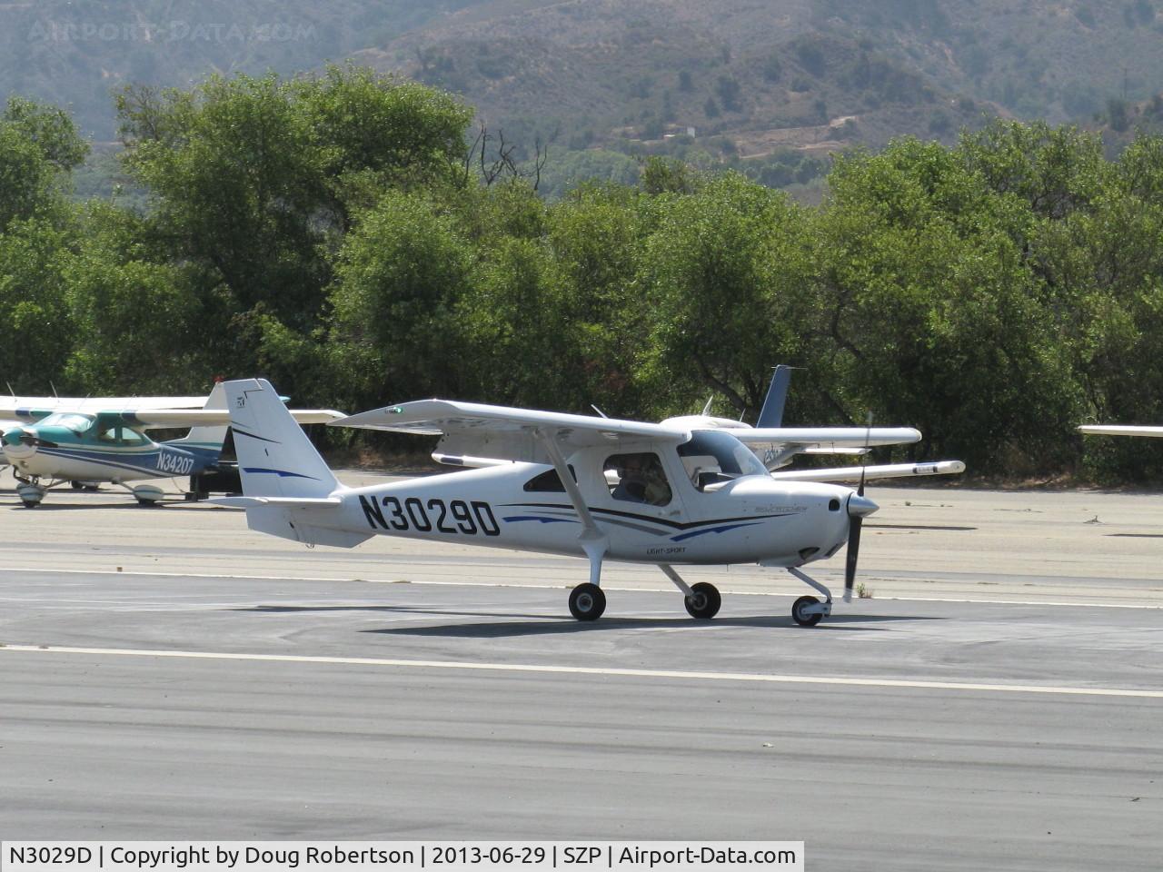 N3029D, 2011 Cessna 162 Skycatcher C/N 16200097, 2011 Cessna 162 SKYCATCHER LSA, Continental O-200-D lightweight 100 Hp, landing roll Rwy 22