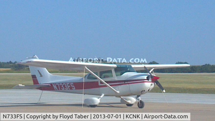 N733FS, 1976 Cessna 172N C/N 17268266, On the ramp from South Dakota, taking pictures maybe?