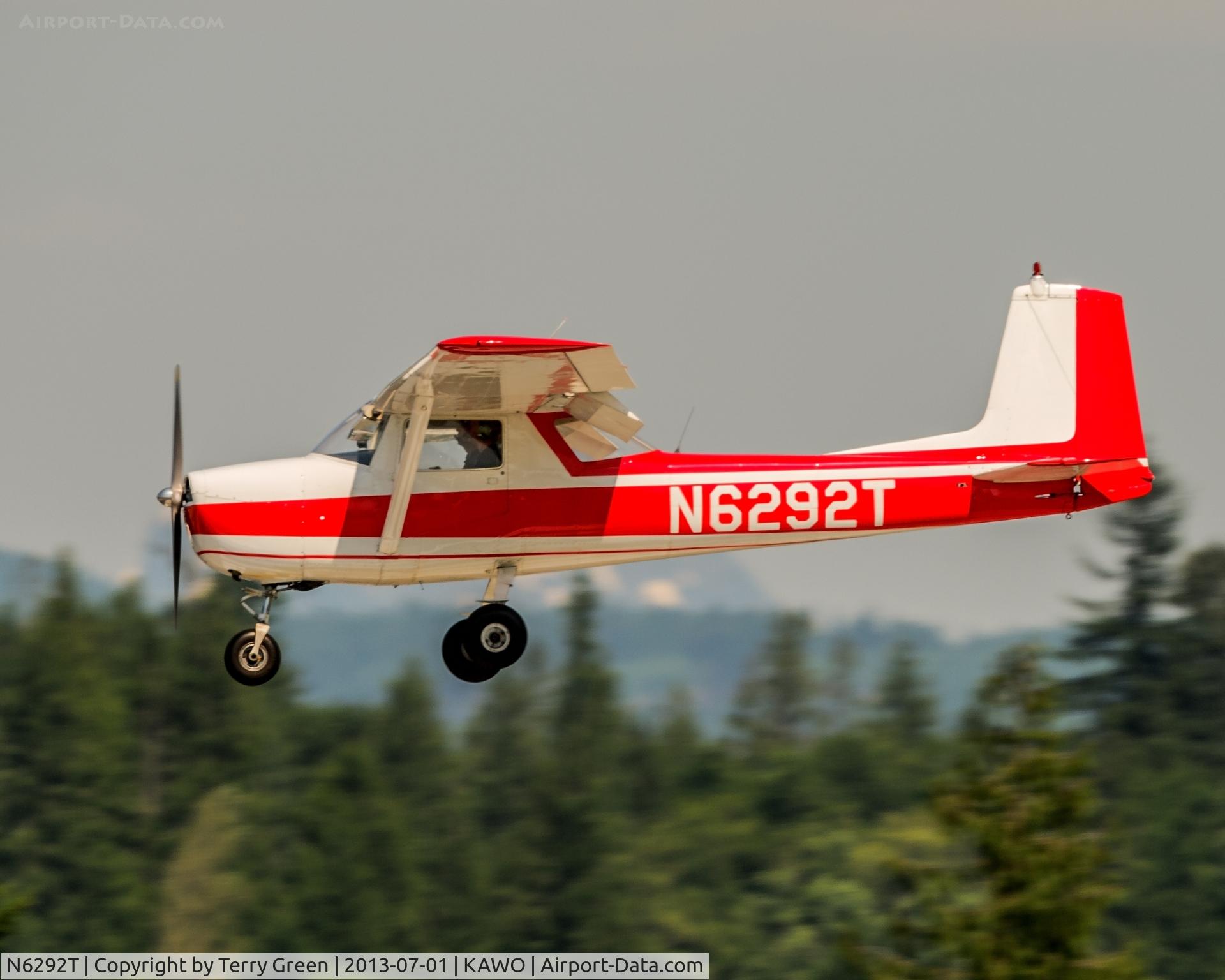N6292T, 1964 Cessna 150E C/N 15060992, Landing on 34 @ KAWO