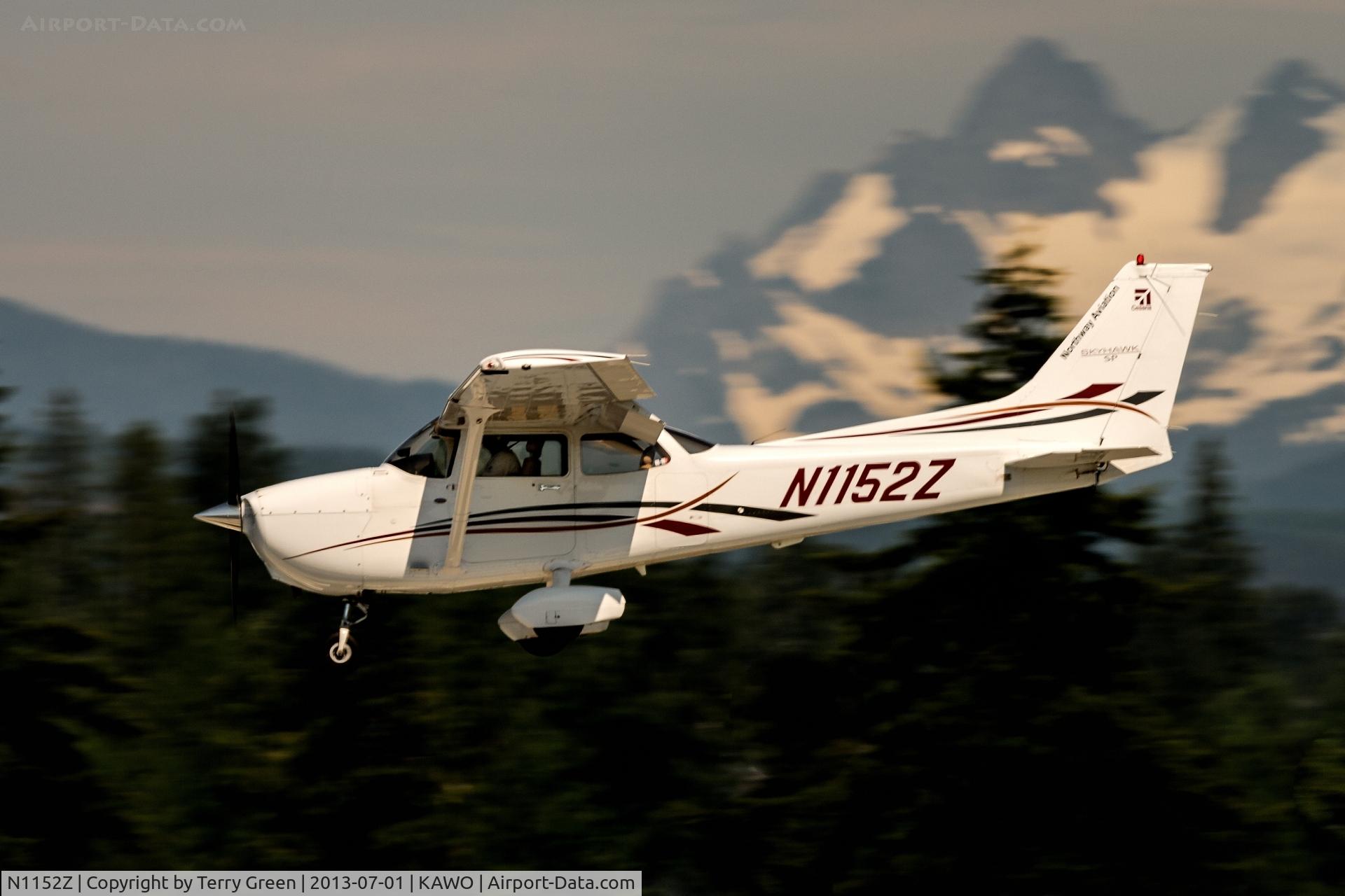 N1152Z, 2006 Cessna 172S C/N 172S10339, Landing 34 @ KAWO