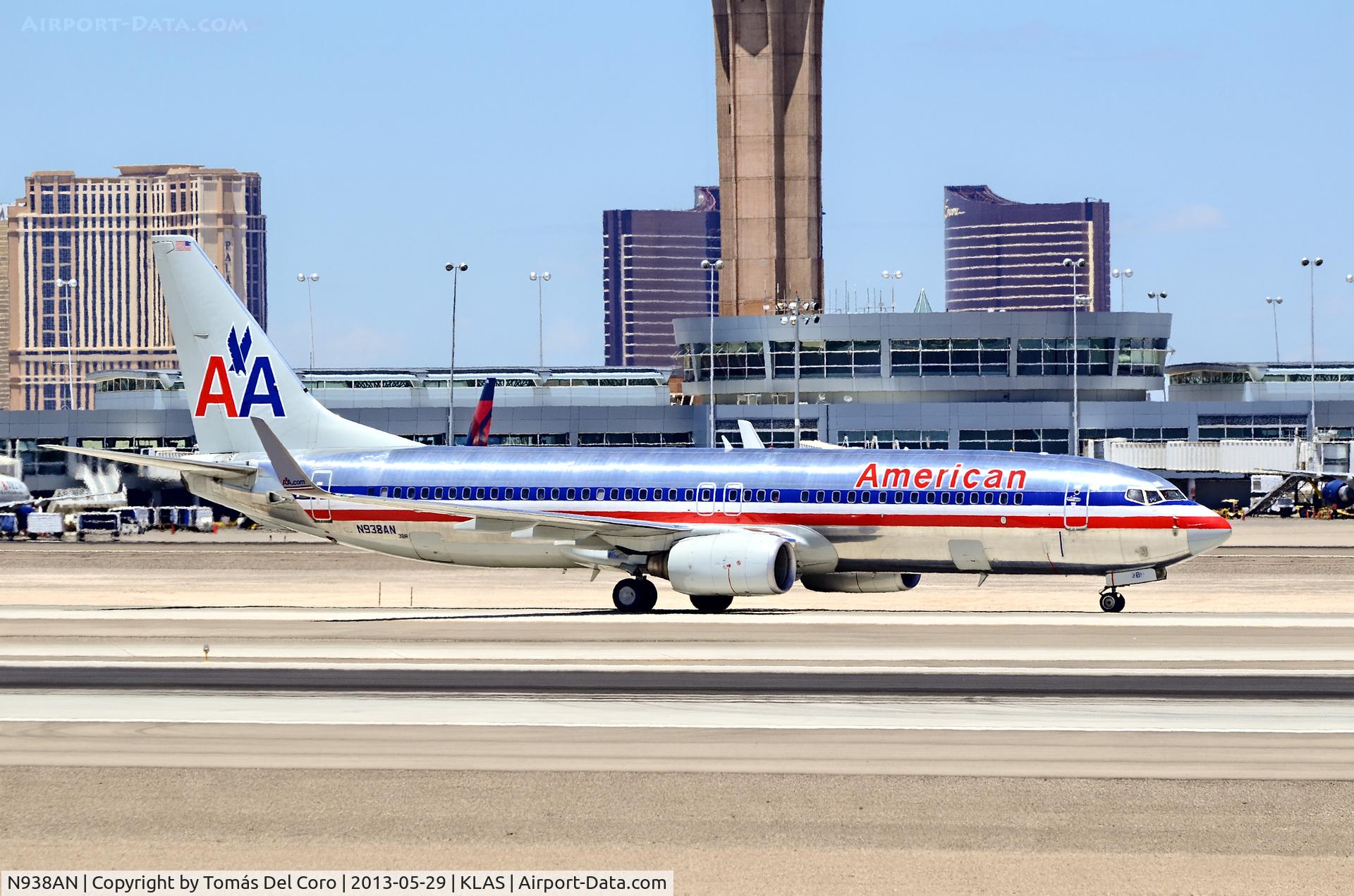 N938AN, 2000 Boeing 737-823 C/N 29533, N938AN American Airlines 2000 Boeing 737-823 C/N 29533

McCarran International Airport (KLAS)
TdelCoro
May 29, 2013