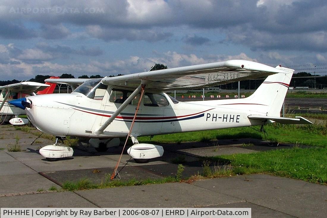 PH-HHE, Reims F172N Skyhawk C/N 1617, R/Cessna F.172N Skyhawk [1617] Rotterdam~PH 07/08/2006