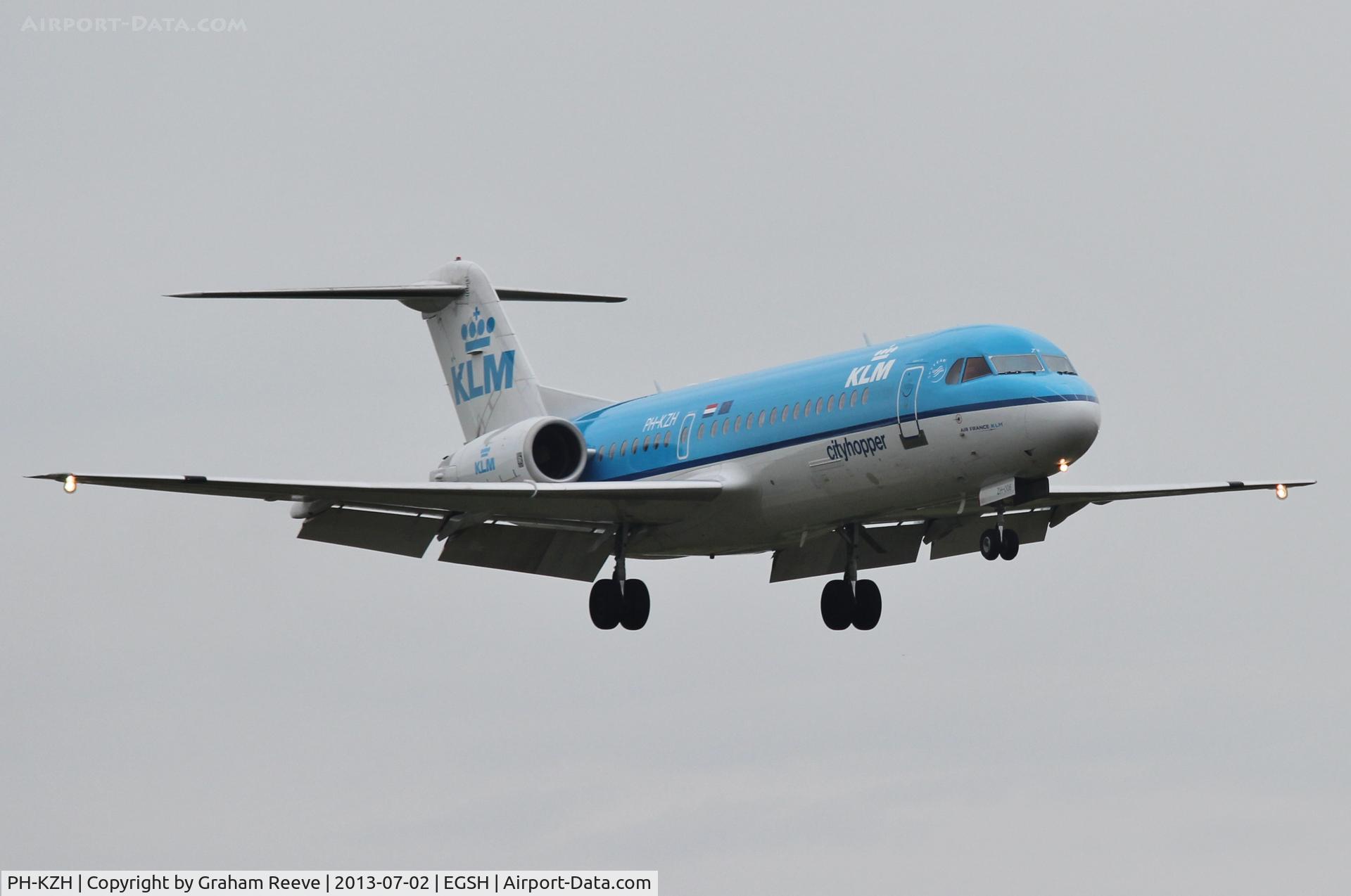 PH-KZH, 1997 Fokker 70 (F-28-0070) C/N 11583, About to land at Norwich.