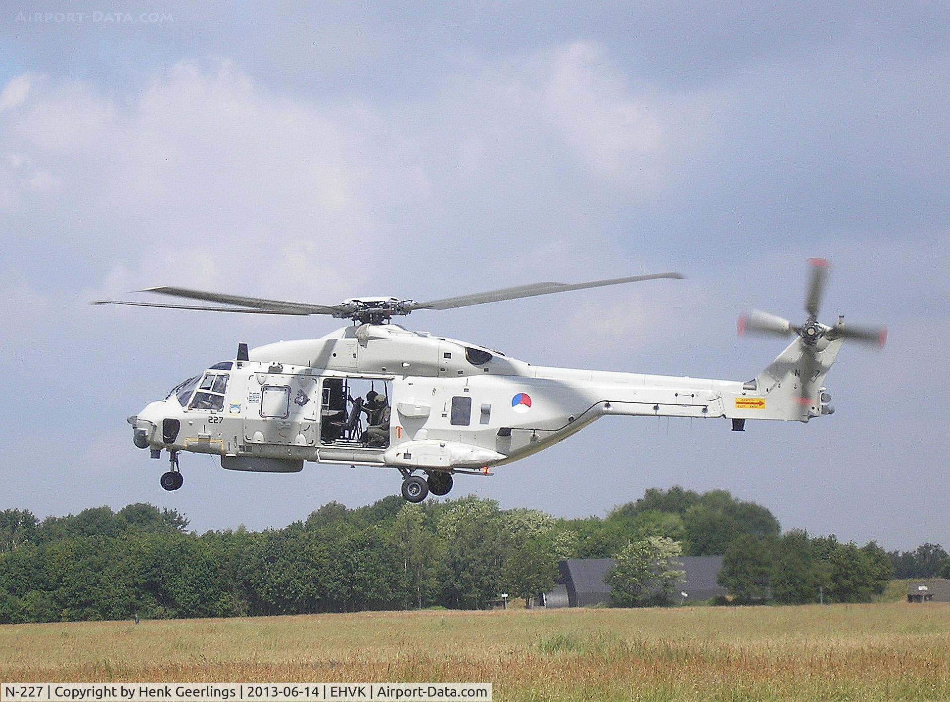 N-227, NHI NH-90 NFH Caiman C/N 1227/NNLN07, Airforcedays 14/15 June 2013 Volkel AFB