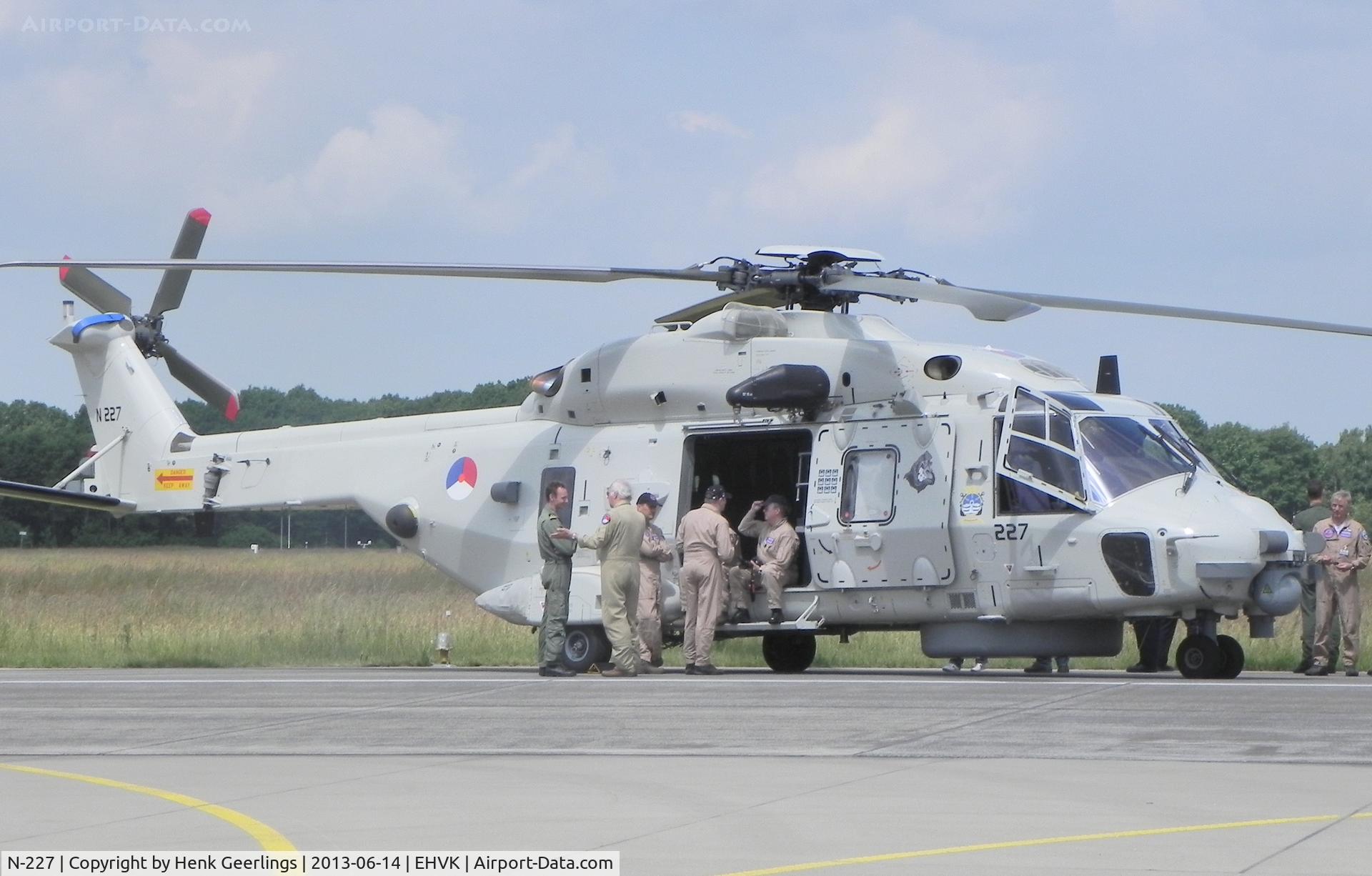N-227, NHI NH-90 NFH Caiman C/N 1227/NNLN07, Airforcedays 14/15 June 2013 Volkel AFB