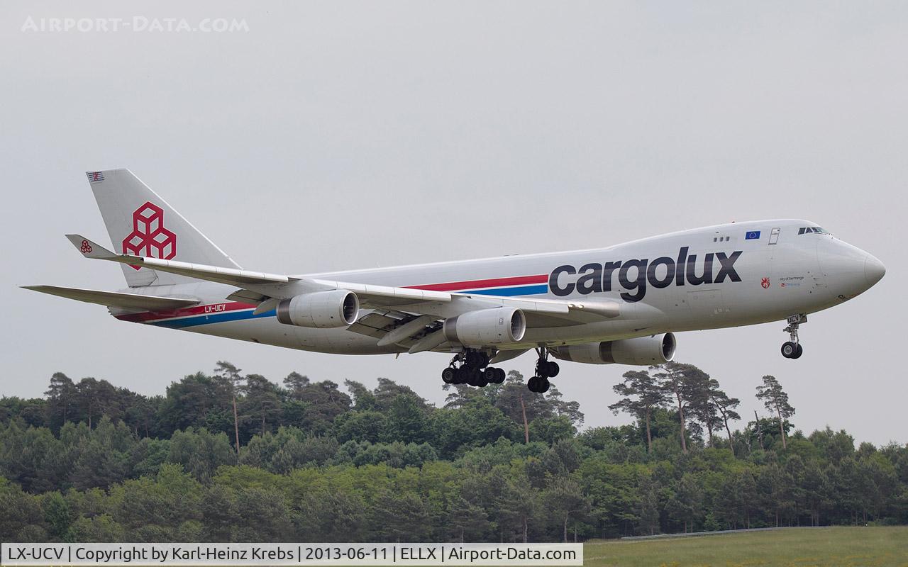 LX-UCV, 2004 Boeing 747-4R7F/SCD C/N 33827, on final RW24