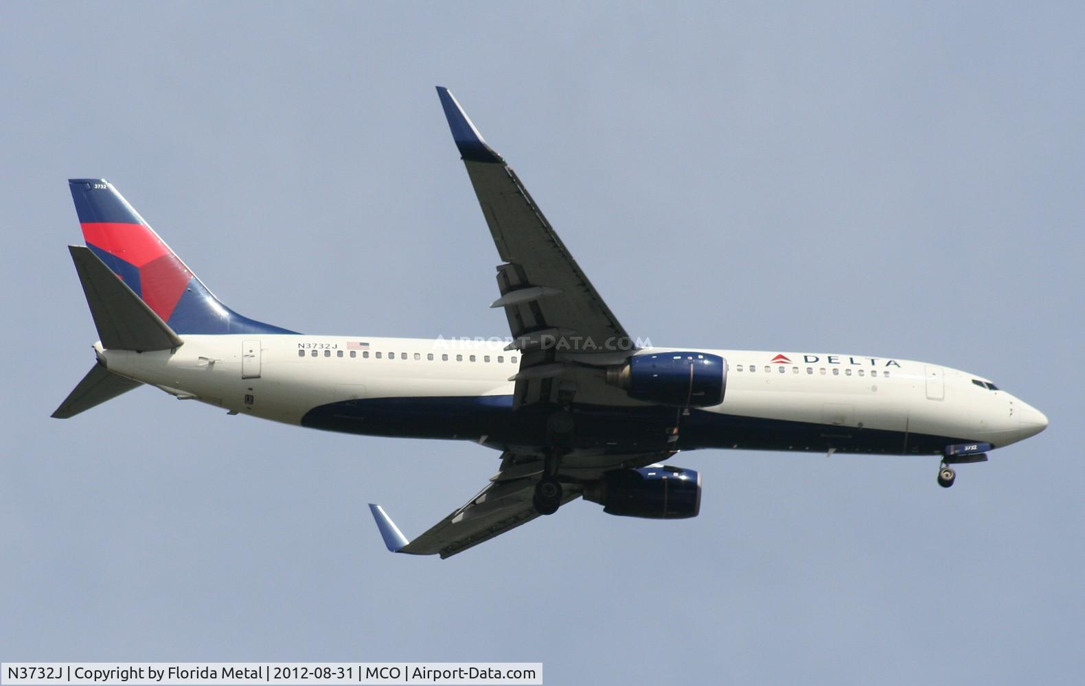 N3732J, 2000 Boeing 737-832 C/N 30380, Delta 737-800