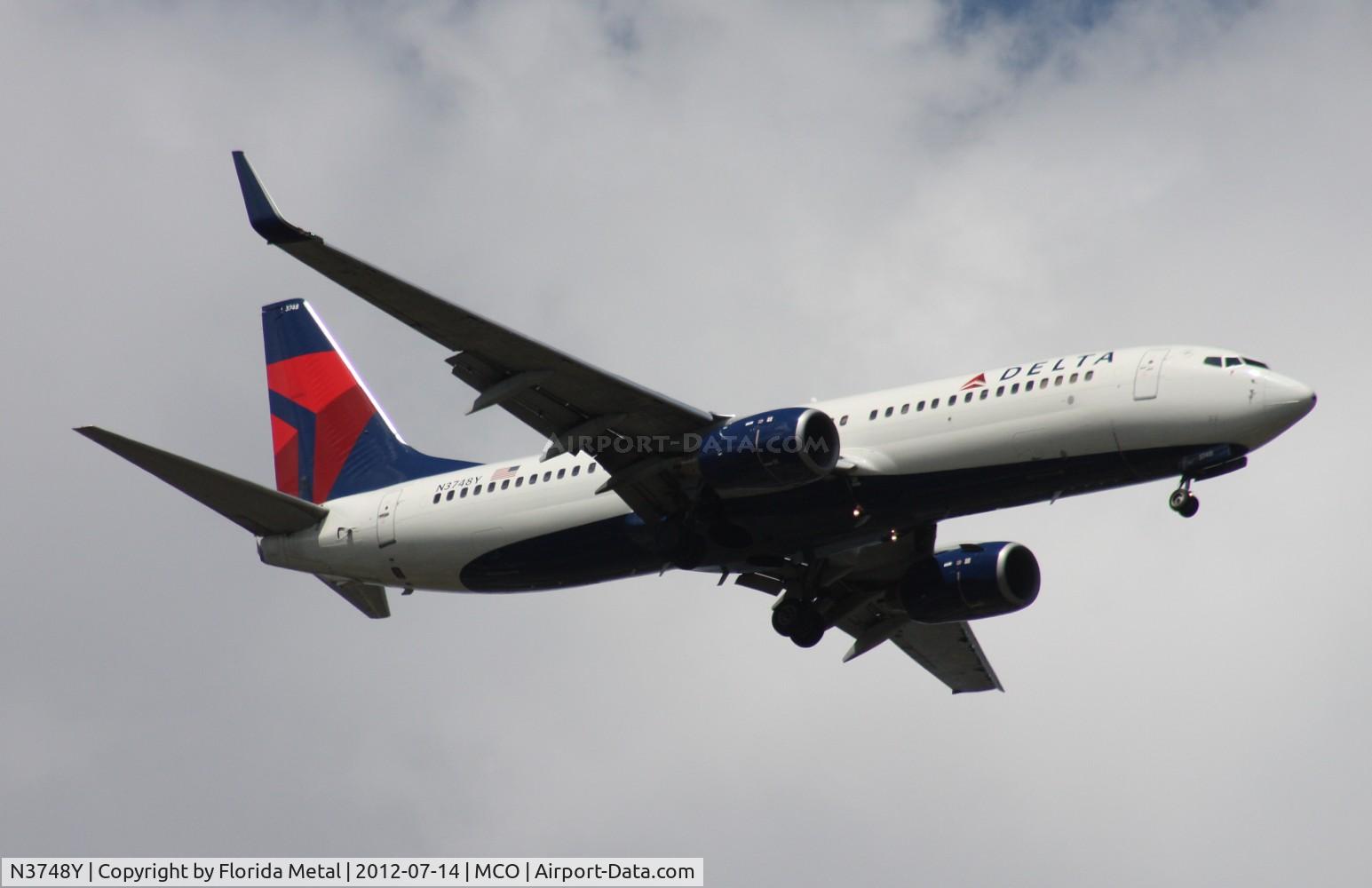 N3748Y, 2001 Boeing 737-832 C/N 30489, Delta 737-800